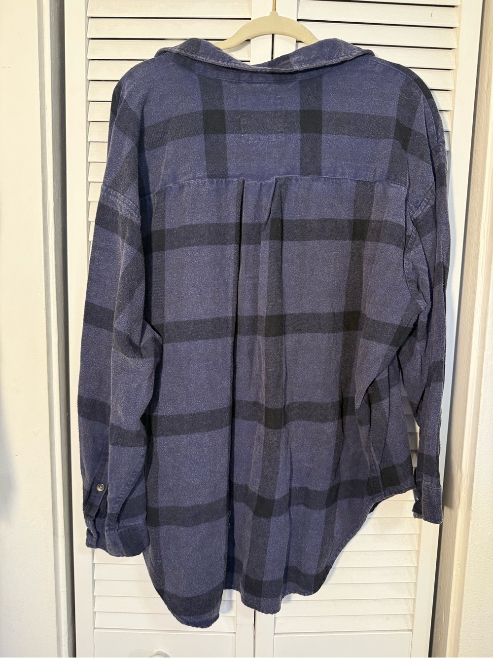 aerie Navy Lumberjane Flannel Button up top - Picture 3 of 5